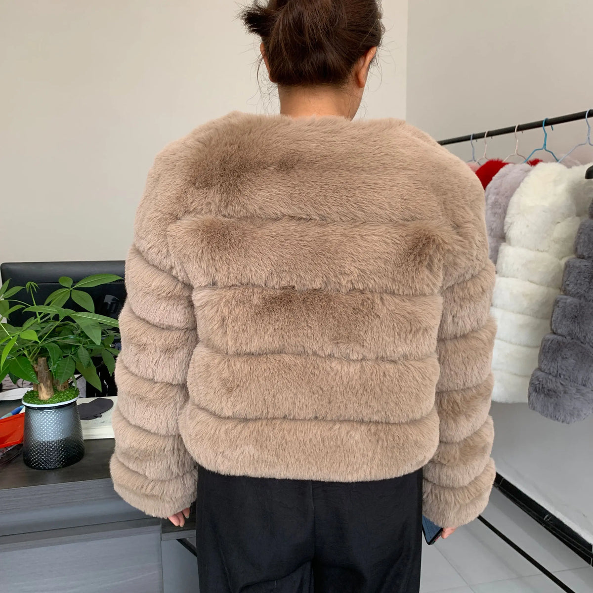 Women's Faux Fur Fluffy Jacket – Short Faux Fox Fur Coat | Sizes S–5XL
