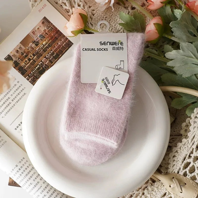 Women’s Thick Winter Socks – Warm Wool Blend Crew Socks