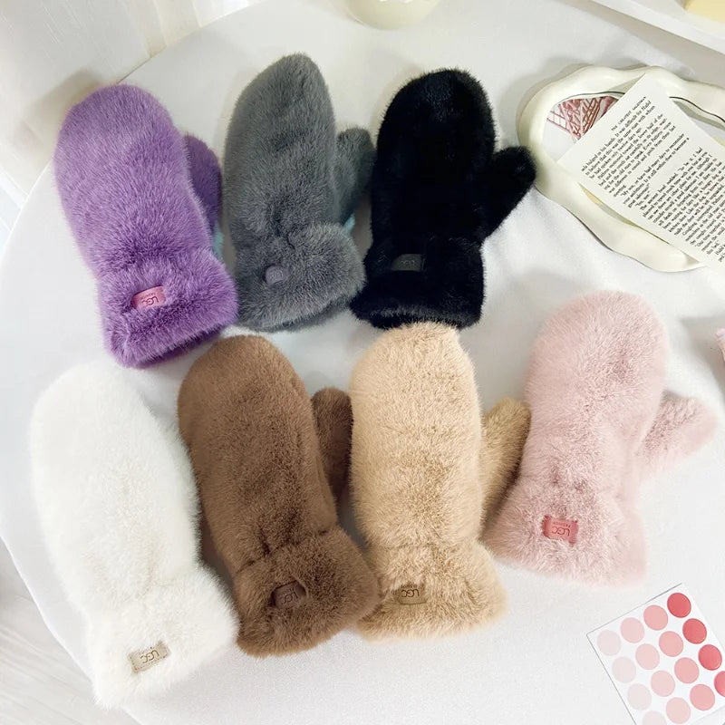 Women’s Plush Winter Gloves – Warm Faux Fur Full Finger Gloves